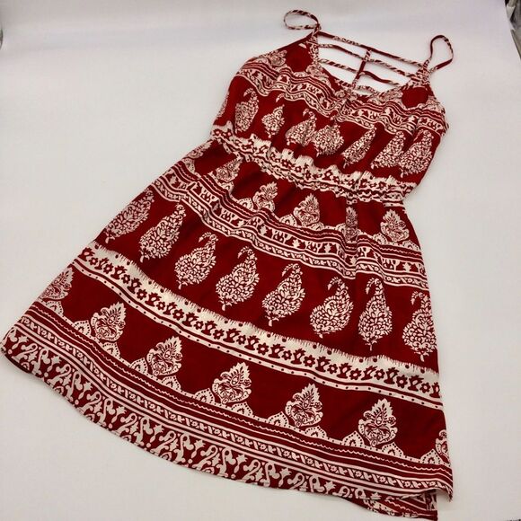 Umgee Dresses & Skirts - NWT Umgee Dark Red and White Batik Print  Strappy/Above the Knee Summer Dress